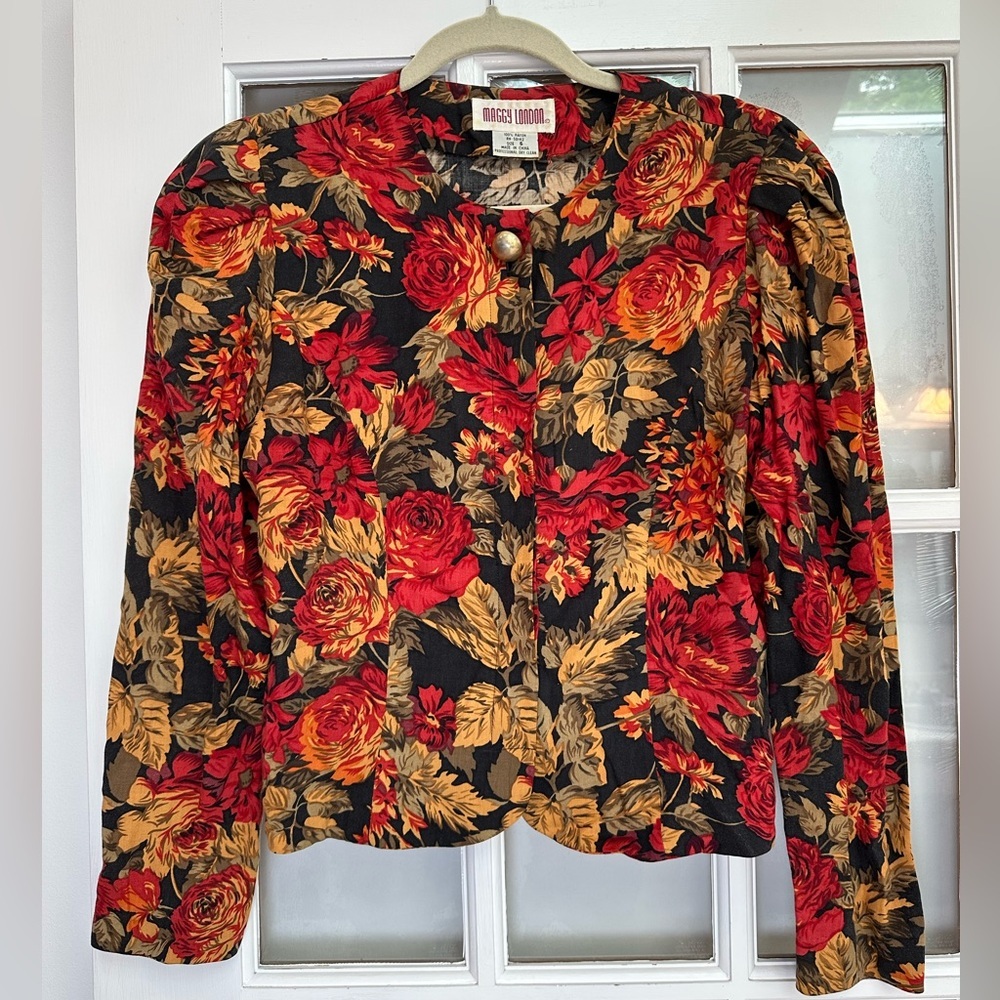 Vintage Maggy London 90’s  Gold Floral Lightweight Blazer Tailored Fit Size 6